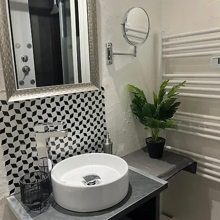 Le Apartment